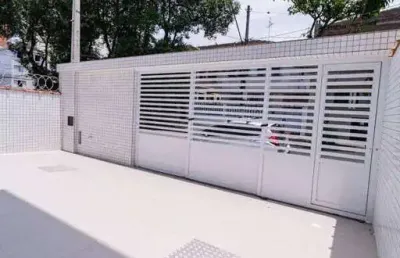 Casa sobreposta à venda no campo grande em santos – 3 suítes, 4 vagas – r$ 1.300.000