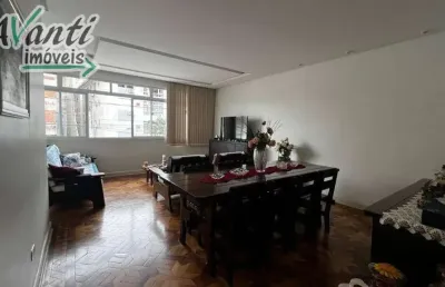 Casa sobreposta alta à venda na ponta da praia – 3 quartos, 2 vagas e varanda