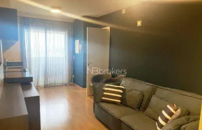 Mobiliado, andar alto e sacada com vista - excelente localização!