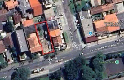 Em localização estratégica: 384m² para construir, investir e valorizar!