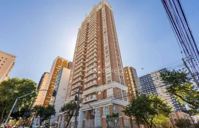 Apartamento amplo e sofisticado à venda no coração da cidade