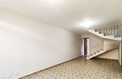 Sobrado á venda de 156 m² com 3 dormitórios, sendo 1 suíte e 2 vagas na vila sônia.