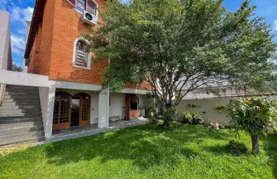 Casa à venda em são paulo-sp,  jardim leonor : 4 quartos, 2 suítes, 3 banheiros, 10 vagas de garagem, 478m² de área. venha conferir!