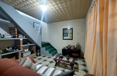 Casa com 3 quartos à venda na Rua Sinésio Henrique Pedreira, 28, Parque Marabá, Taboão da Serra