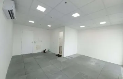 Salas comercial à venda em condomínio de alto padrão na liberdade, são paulo-sp  1 banheiro, 1 vaga, 36m²