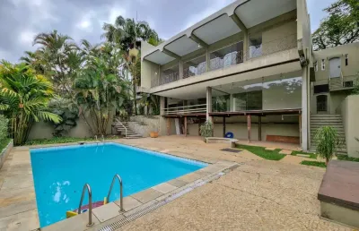 Luxuosa casa em condomínio com 5 suítes e 8 vagas no morumbi, são paulo-sp: 900m² de conforto e exclusividade!