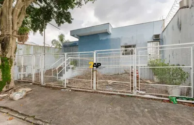 Casa comercial para locação em sp - bairro vila pirajussara  9 salas, 4 banheiros, 6 vagas de garagem  300m² de área