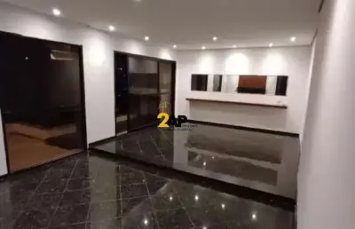 Apartamento á venda de 246m², 4 quartos sendo 2 suítes e 4 vagas.