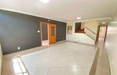 Imperdível oportunidade: casa à venda em são paulo-sp, vila sônia, 3 quartos, 1 suíte, 4 banheiros, 3 vagas, 264m². venha conferir!