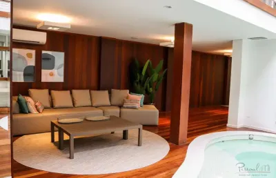 Casa em condomínio fechado com 5 quartos à venda na avenida dos búzios, jurerê internacional, florianópolis por r$ 6.500.000
