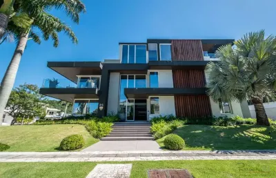 Casa em condomínio fechado com 7 quartos à venda na rua dos peixes lua, jurerê internacional, florianópolis por r$ 24.000.000