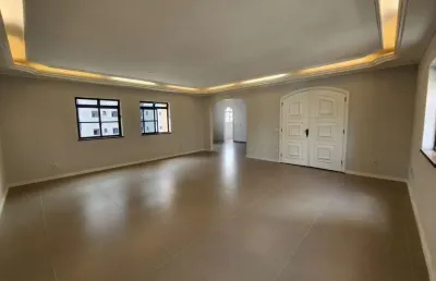 Apartamento reformado sendo 334 m²  4 dormitórios, 2 suítes , 3 vagas - boqueirão