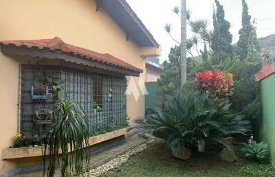 Casa à venda no bairro jardim independência - são vicente/sp