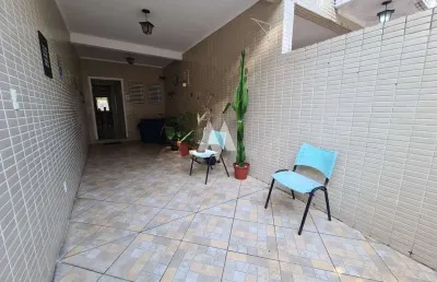 Casa triplex no marapé! com 115m² e 3 quartos, sendo 1 suítes master com closet e 2 vagas!