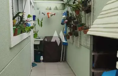 Casa triplex com churrasqueira, solarium e 3 quartos em santos!