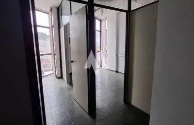 Sala comercial para alugar na Avenida Ana Costa, Vila Mathias, Santos