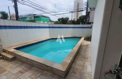 Sobrado espetacular no coração do embaré – conforto, elegância e localização privilegiada