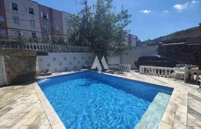 Casa térrea com 3 quartos, 4 vagas e edícula  - são vicente / sp