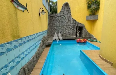 Cobertura, 400m², ponta da praia, 3 dormitóros, sendo  3 suítes, 3 vagas, reformada,
