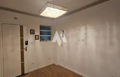 Apartamento reformado com 1 dormitório próximo a praia