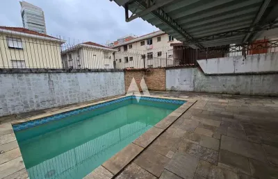 Sobrado 4 dormitórios, 2 vagas, piscina, para locação