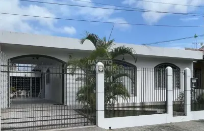 Casa com 3 quartos à venda na rua professora enoé schutel, 260, trindade, florianópolis por r$ 1.690.000