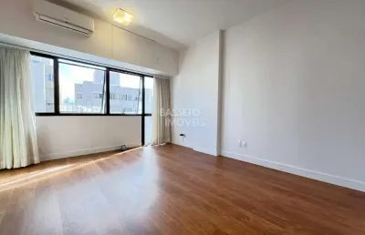 Sala comercial à venda na avenida professor othon gama d'eça, 900, centro, florianópolis por r$ 469.000