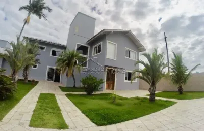 Casa em condomínio fechado com 5 quartos à venda na rua martinho de haro, 300, ingleses, florianópolis por r$ 2.800.000