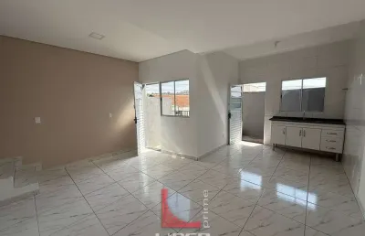 Casa com 2 quartos para alugar no Santa Luzia, Bragança Paulista 