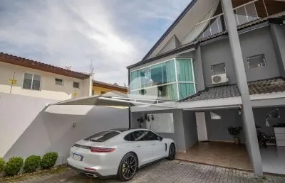 Sobrado com 3 quartos mobiliado e decorado a venda no ecoville