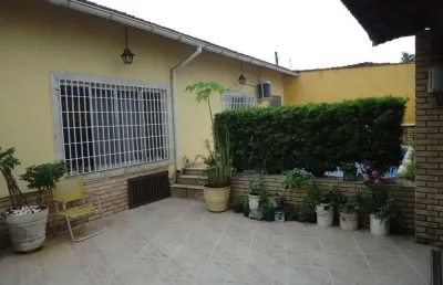 Casa em condomínio fechado com 2 quartos à venda no Jardim Imperador, Praia Grande 