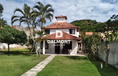 Geribá - búzios - casa com excelente localização,  com terreno de 800m²