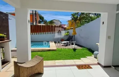 Palmeiras - cabo frio/rj - casa com 3 dormitórios à venda, 200 m² por r$ 2.000.000;