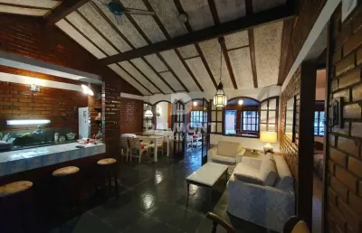 Palmeiras - cabo frio/rj  - casa em condomínio fechado com portaria 24 horas.