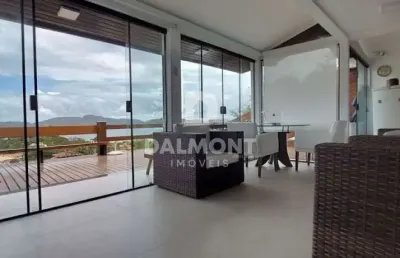 Geribá - búzios - maravilhosa casa triplex, moderna e vista mar maravilhosa.
