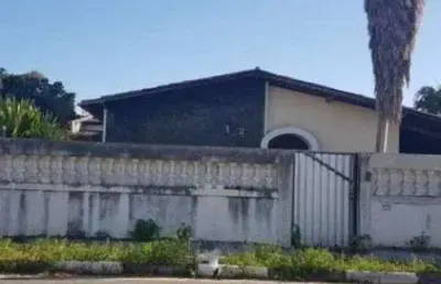 Casa com 5 quartos à venda no Santa Mônica, Feira de Santana 