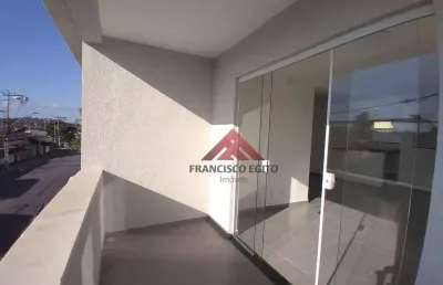 Sobrado completamente reformado e com excelente localização.
