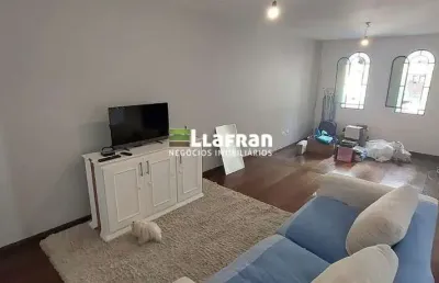 Casa com 3 quartos para alugar na Rua Avelina Nogueira do Prado, 0001, Jardim Monte Alegre, Taboão da Serra