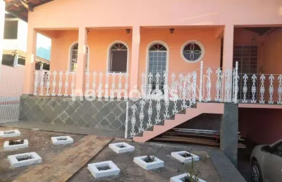 Casa com 3 quartos à venda na Avenida Gastão Demétrio Maia, Floramar, Belo Horizonte