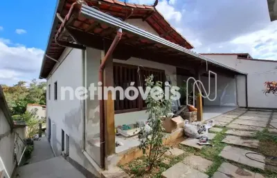 Casa com 3 quartos à venda na Rua Santo Antônio de Lisboa, São João Batista, Belo Horizonte
