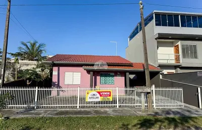 Casa com 5 quartos à venda na rua josé vergínio zanin, 651, brasília, itapoá, 173 m2 por r$ 675.000