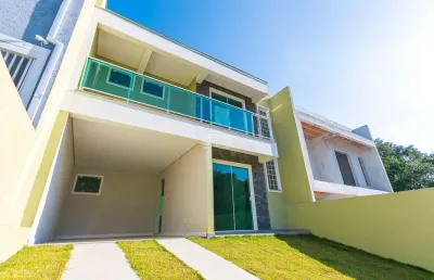 Casa em condomínio fechado com 4 quartos à venda na rua francisco druzyk, 84, águas claras, campo largo, 135 m2 por r$ 540.000