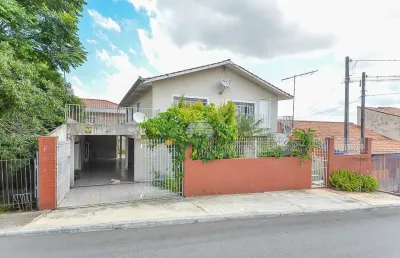 Casa com 4 quartos à venda na rua cinco de maio dia do expedicionário, 223, alto boqueirão, curitiba, 200 m2 por r$ 550.000