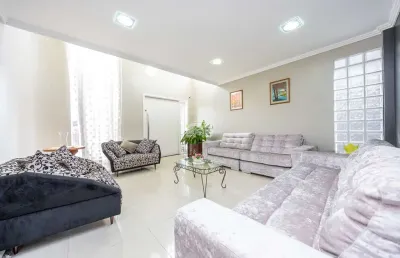 Casa com 5 quartos à venda na rua dos jesuítas, 94, guabirotuba, curitiba, 350 m2 por r$ 1.800.000