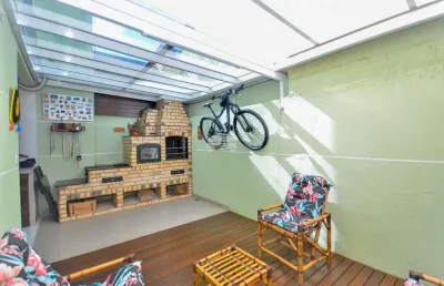 Casa em condomínio fechado com 3 quartos à venda na rua ricardo negrão filho, 131, portão, curitiba, 130 m2 por r$ 749.000