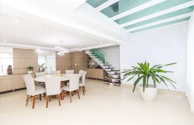 Casa em condomínio fechado com 3 quartos à venda na rua alfredo josé pinto, 1680, fazendinha, curitiba, 229 m2 por r$ 1.150.000