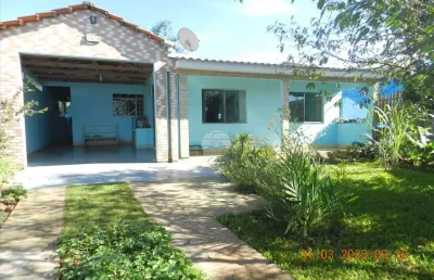 Casa com 2 quartos à venda na rua casimiro sberse, 257, industrial, guarapuava, 104 m2 por r$ 300.000