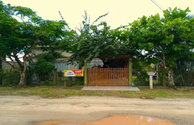 Casa com 4 quartos à venda na rua padre anchieta, 383, princesa do mar, itapoá, 141 m2 por r$ 630.000