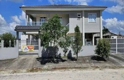 Casa com 7 quartos à venda na rua i - roberto rizental gomes, 822, itapema do norte, itapoá, 335 m2 por r$ 1.190.000