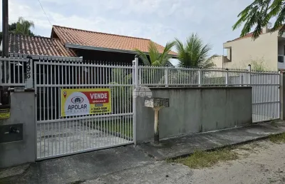 Casa com 5 quartos à venda na rua diogo augusto zamboni de oliveira, 493, itapema do norte, itapoá, 206 m2 por r$ 895.000